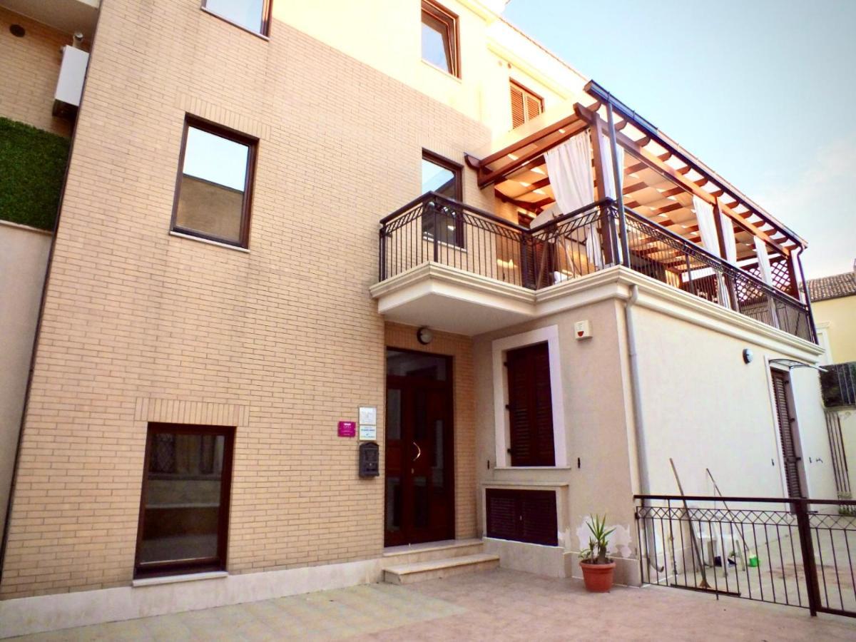 L'Arca - Bed & Breakfast In Lucera Centro Buitenkant foto